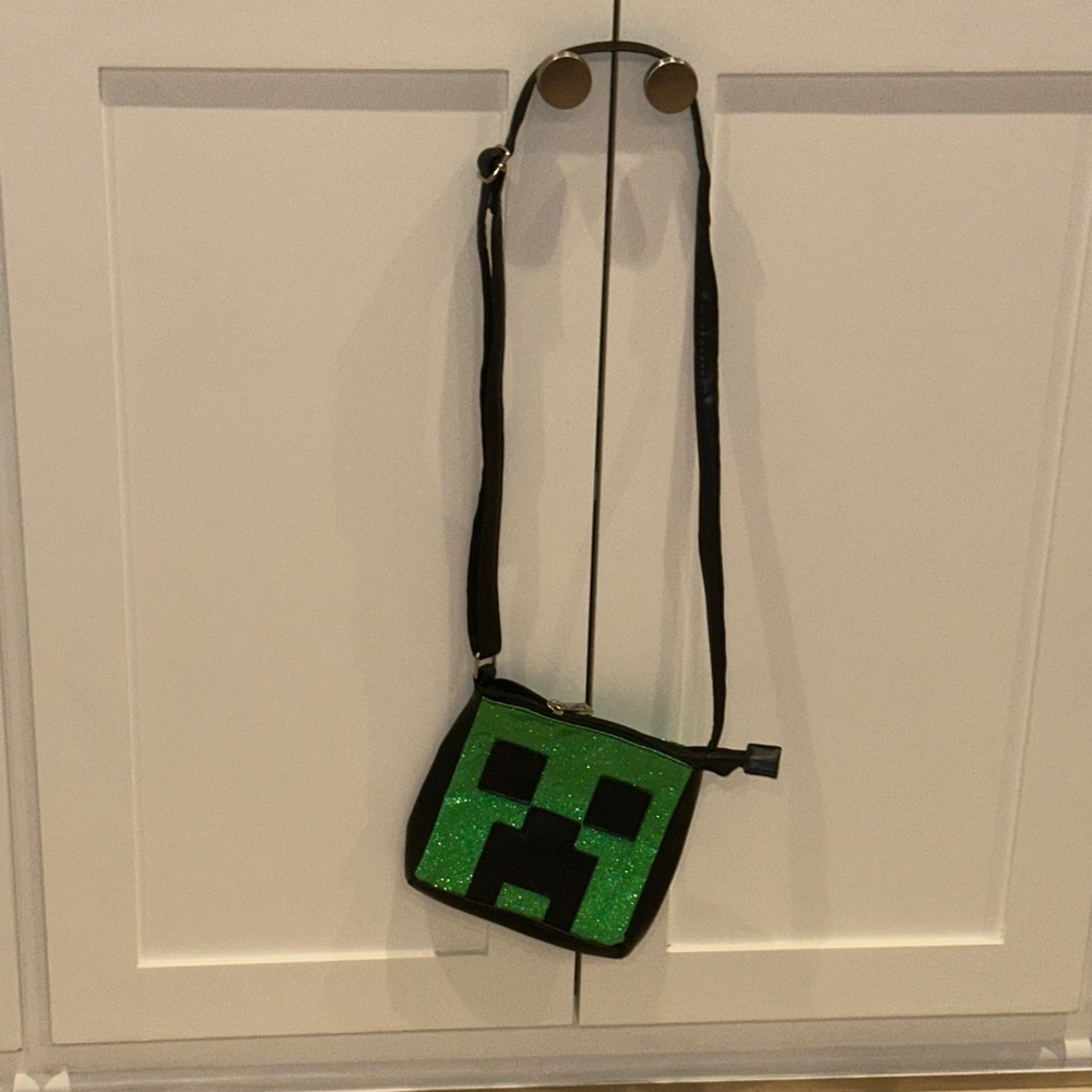 EUC Girls Adjustable ROBLOX Green Sparkle Glitter and Black Crossbody Bag Purse